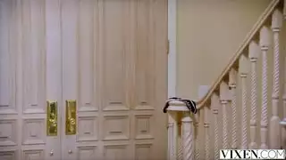 عنيف وقضيب كبير وصرااخ