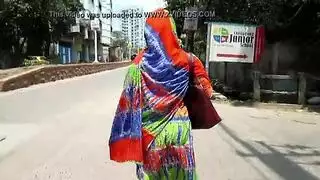 يتحرش بها في البص السياحي وينيك