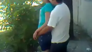 نيك طيز في حديقة المنزل