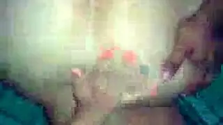 فتى مراهق يضرب فرج جارته الناضجة المحجبة المبلل