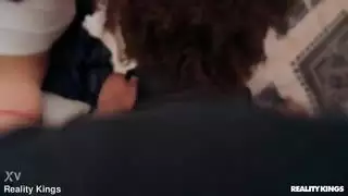 تعاون إباحي: عاهرات البث المباشر يتم تلبيدهن من قبل الملوك