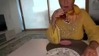 إباحي: مؤخرة محجبة ممتلئة تُمارس معها الجنس بخشونة في فانتازيا الأقارب