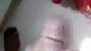 مفاجأة إباحية: الضحية تقلب الطاولة وتدخله فيه