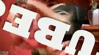 معلمة الناضجة ممحونة مع طالب الخجول