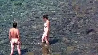 اكساس نساء عارياة في boite ليلية