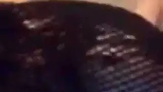 فتاة تركية تتعرض للضرب بقوة