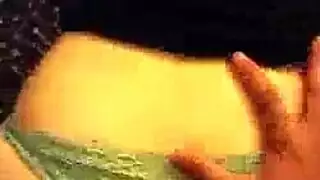 شاب عشوائي يسعد ثقوب شقراء: المهبل وأصابع القدم