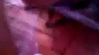 الحمام طرفة عين مثليه الآسيوية