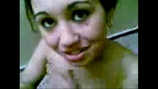 قحبة تحب السكس كام و تتعرى قدام الناس و هي سخونة
