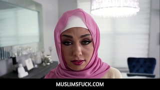 MuslimsFuck – Arab Girl Bianca Bangs Wears Her Hijab While She Fucks A Huge Cock