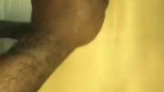 الرجل الأسود يمارس الجنس مع اثنين من المراهقين المتحمسين للغاية ويقوم بعمل بعض مقاطع الفيديو الساخنة الرطبة
