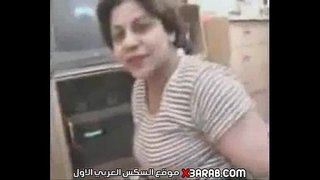 سعودية طيزها وكسها يجننو ويلعبلها جوزها فيهم وتهيج جامج أوي